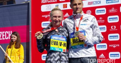 Česká rekordmanka Eva Vrabcová-Nývltová a Jiří Homoláč