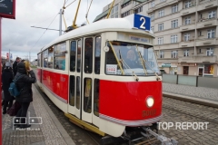 Tramvaj Tatra T1 č. 5002 ve stanici Hradčanská